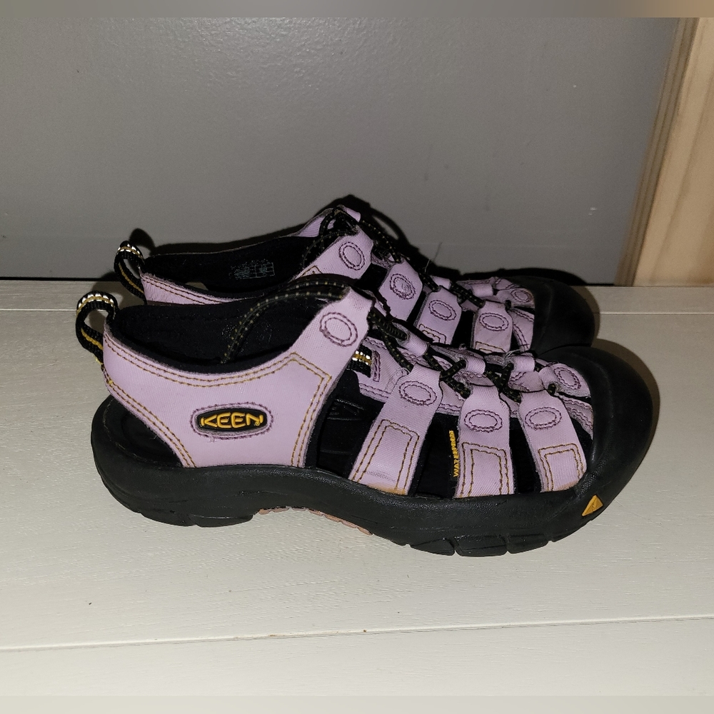 Keen H2 water hiking sandals